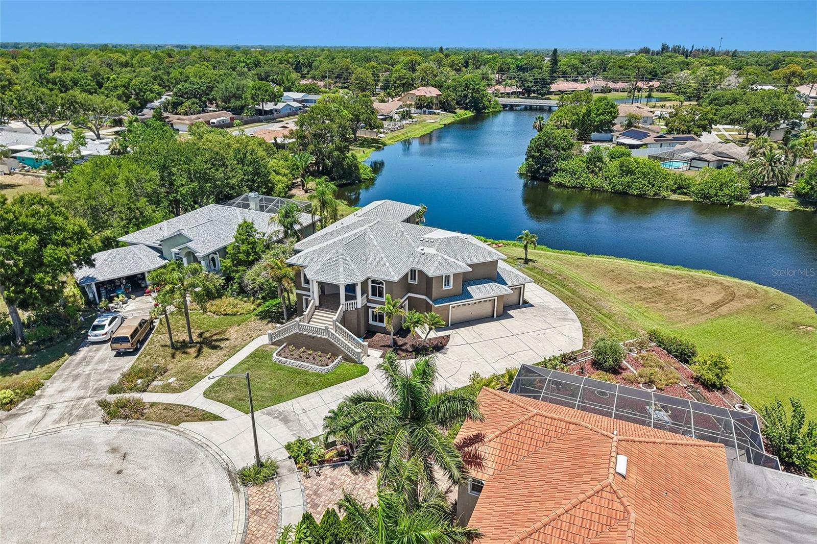 LAKE SEMINOLE PARK TRAILS - Residential
