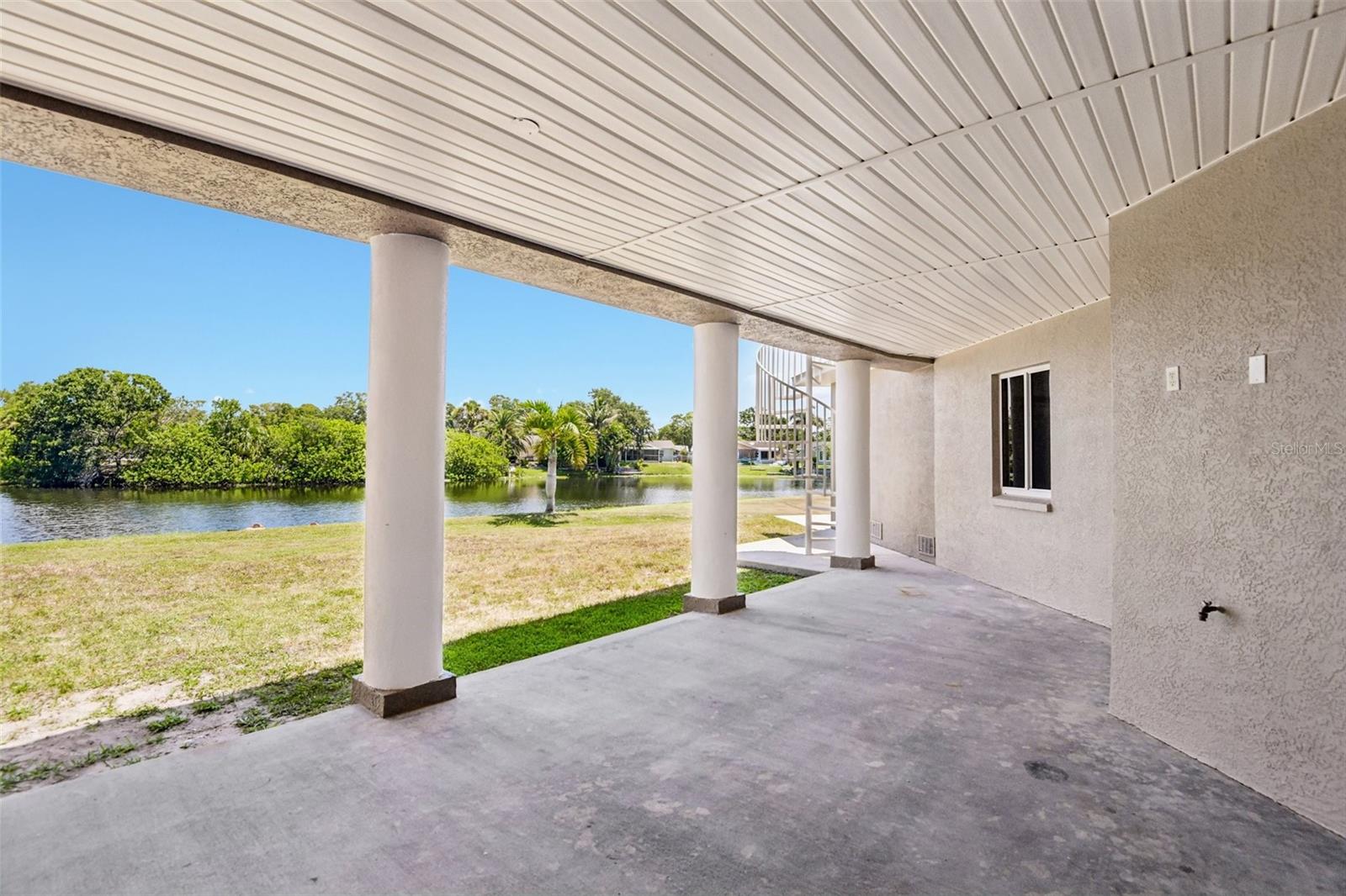 LAKE SEMINOLE PARK TRAILS - Residential