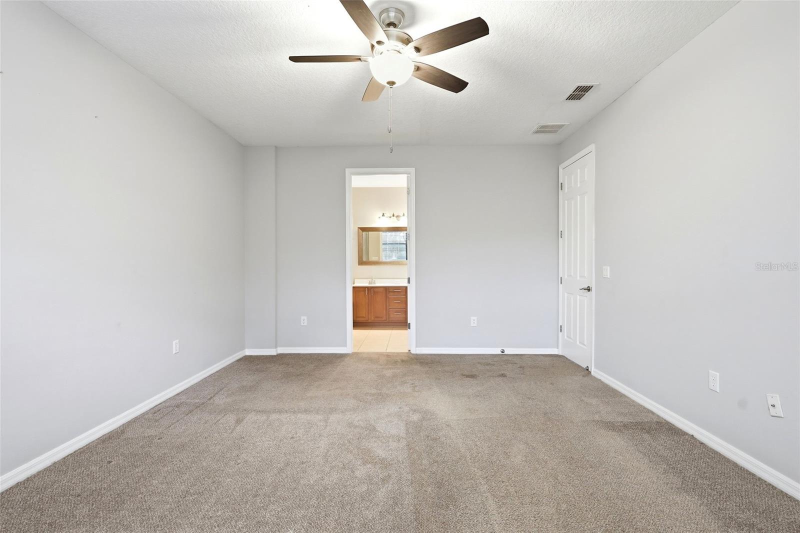 RIVIERA BELLA UNIT 01 - Residential