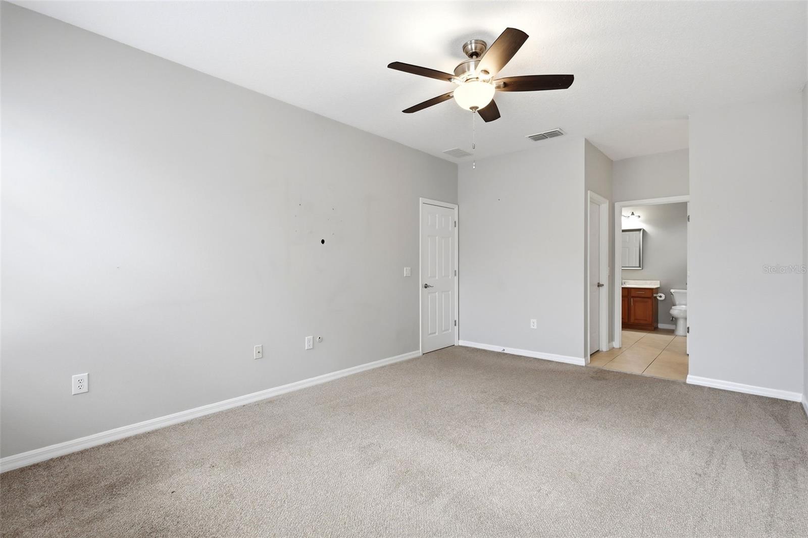 RIVIERA BELLA UNIT 01 - Residential