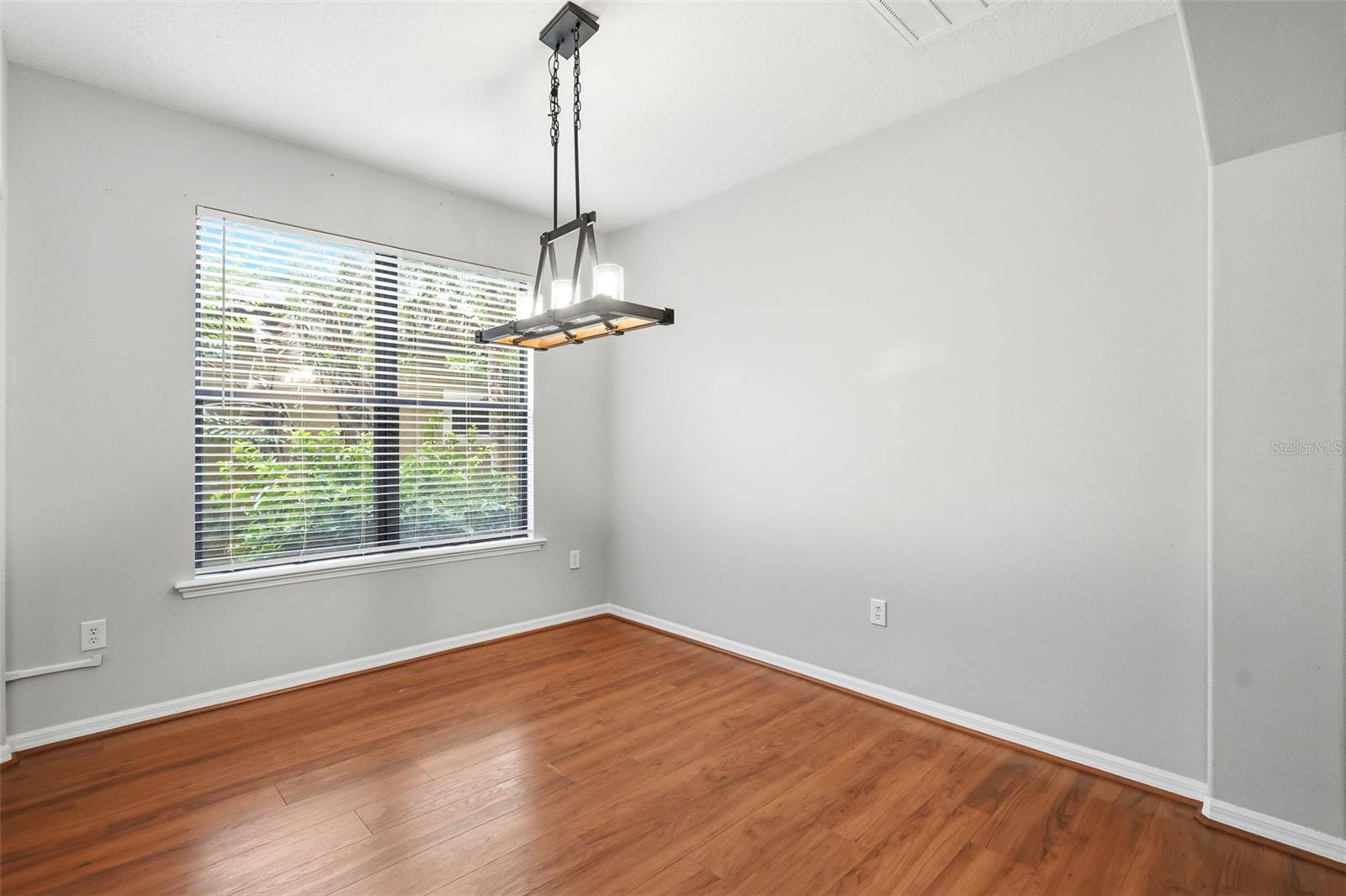 RIVIERA BELLA UNIT 01 - Residential