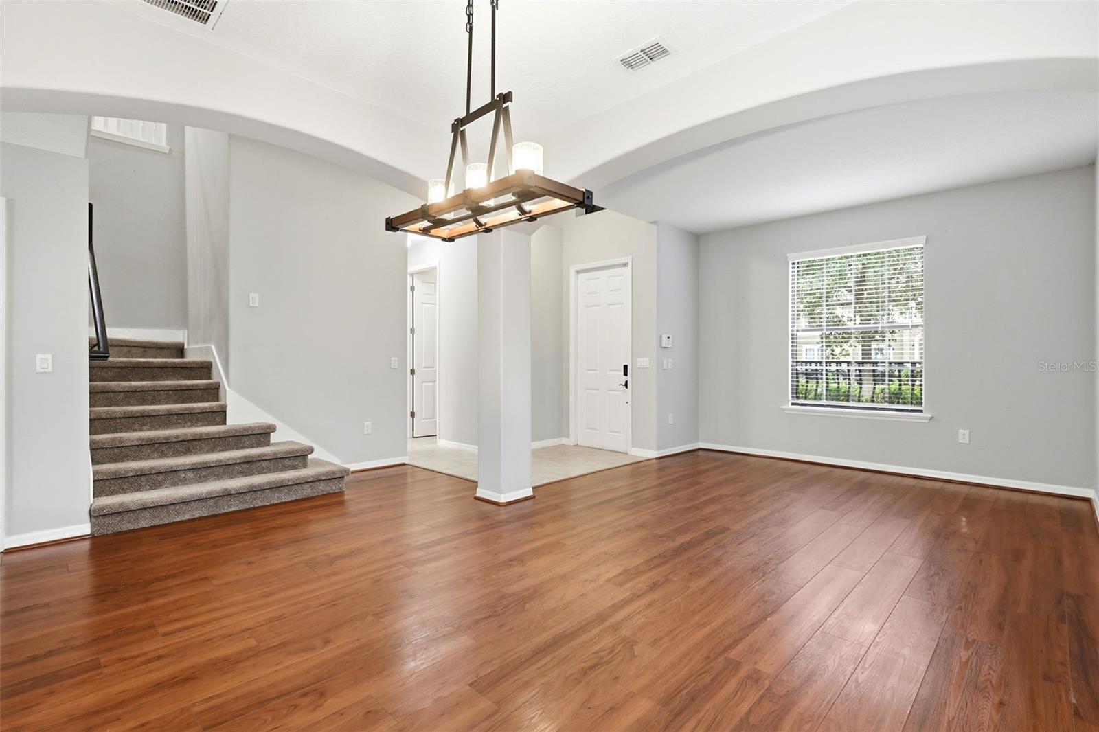 RIVIERA BELLA UNIT 01 - Residential