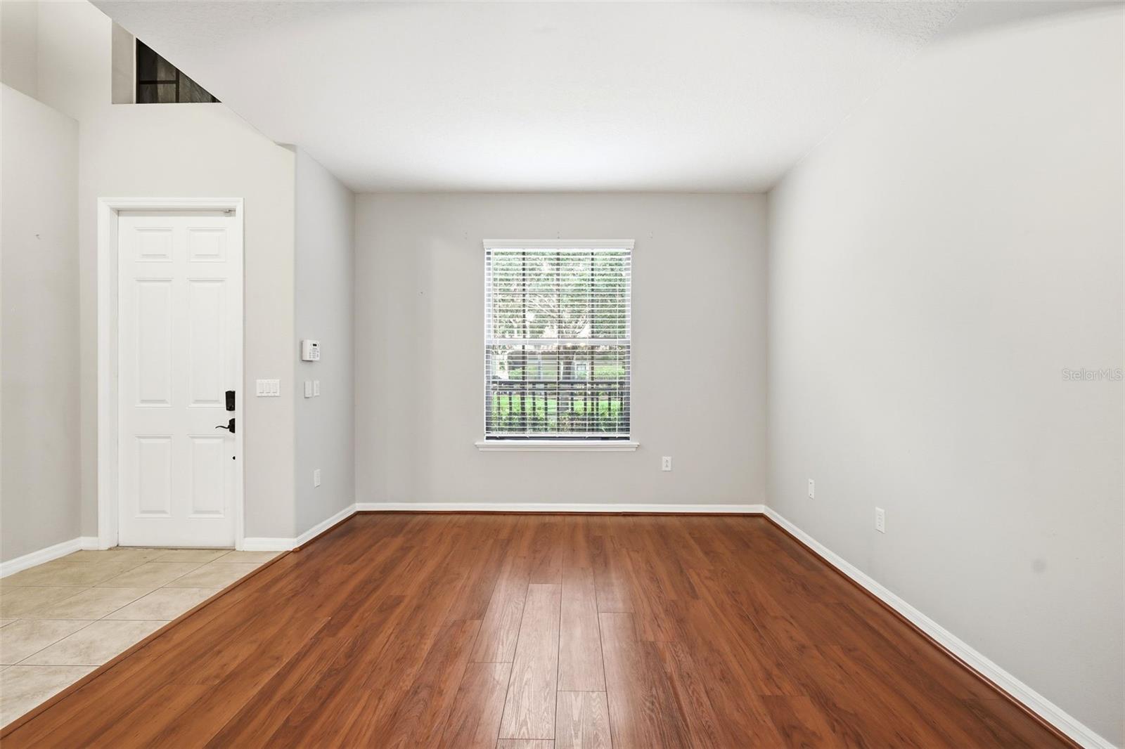 RIVIERA BELLA UNIT 01 - Residential