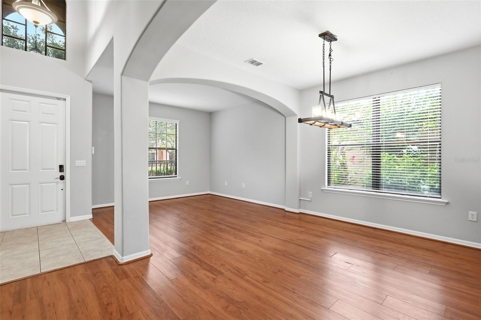 RIVIERA BELLA UNIT 01 - Residential