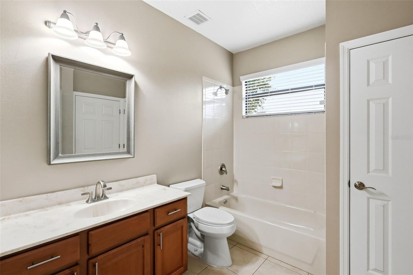 RIVIERA BELLA UNIT 01 - Residential