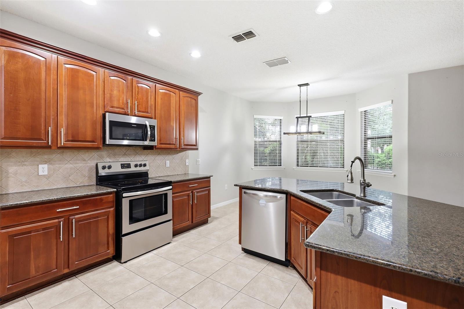 RIVIERA BELLA UNIT 01 - Residential