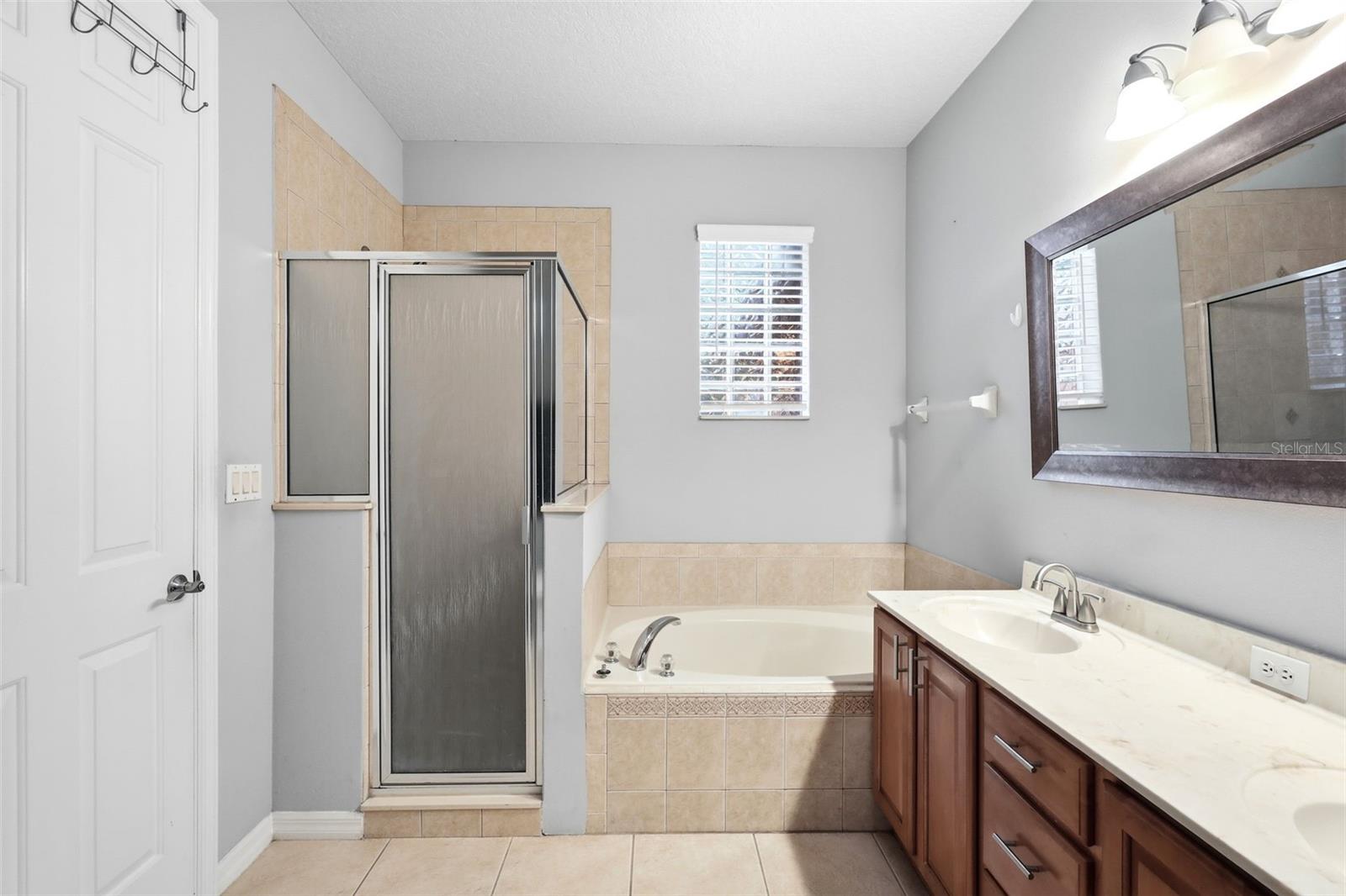 RIVIERA BELLA UNIT 01 - Residential