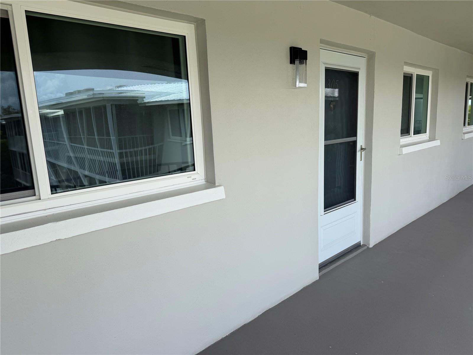 COUNTRY CLUB APTS - Residential