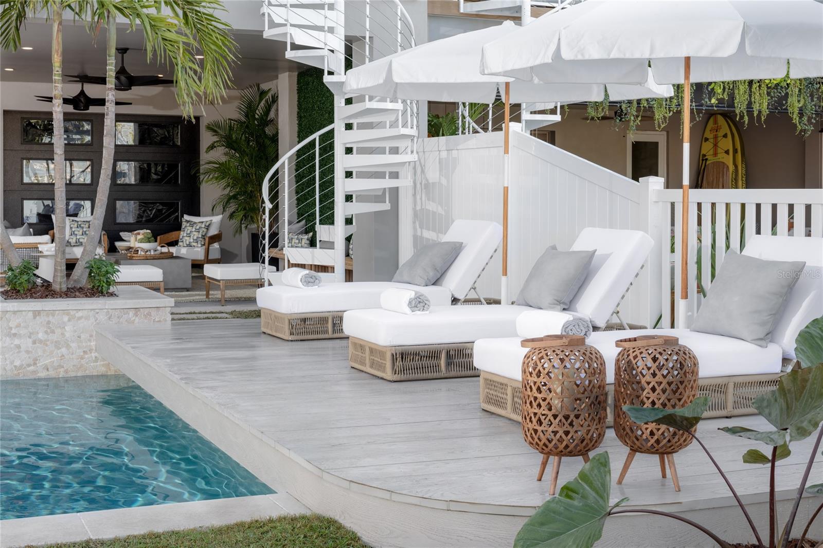 VILLA CAPRI - TI3 A CONDO - Residential