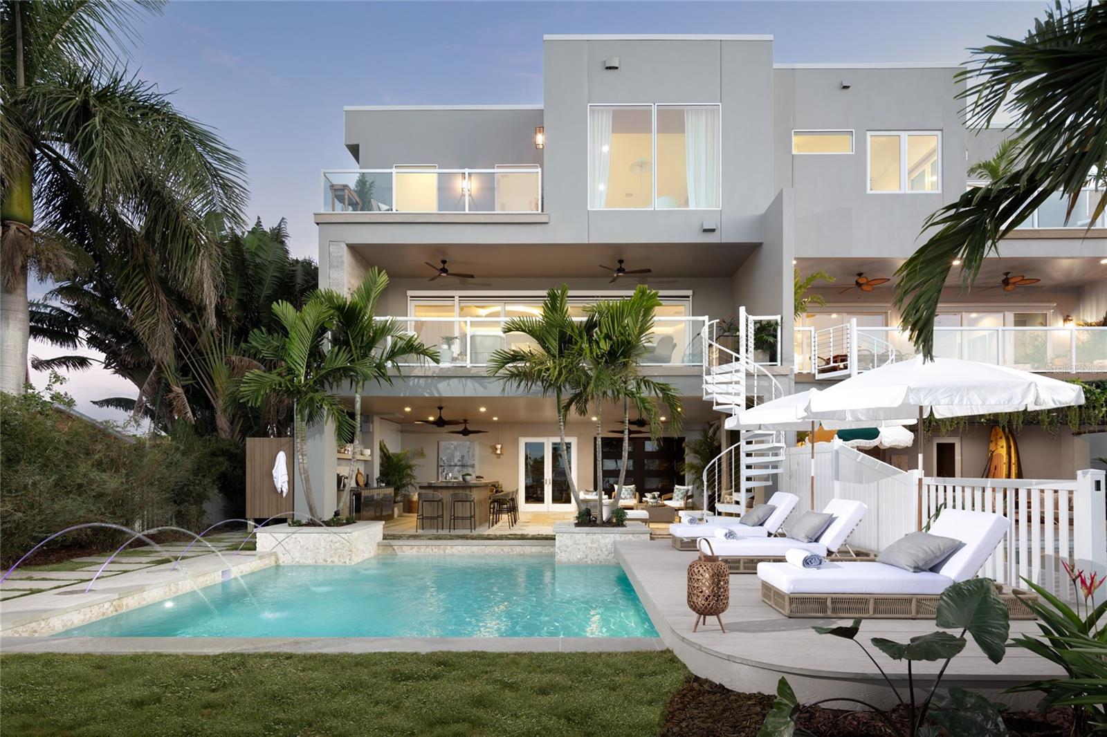 VILLA CAPRI - TI3 A CONDO - Residential