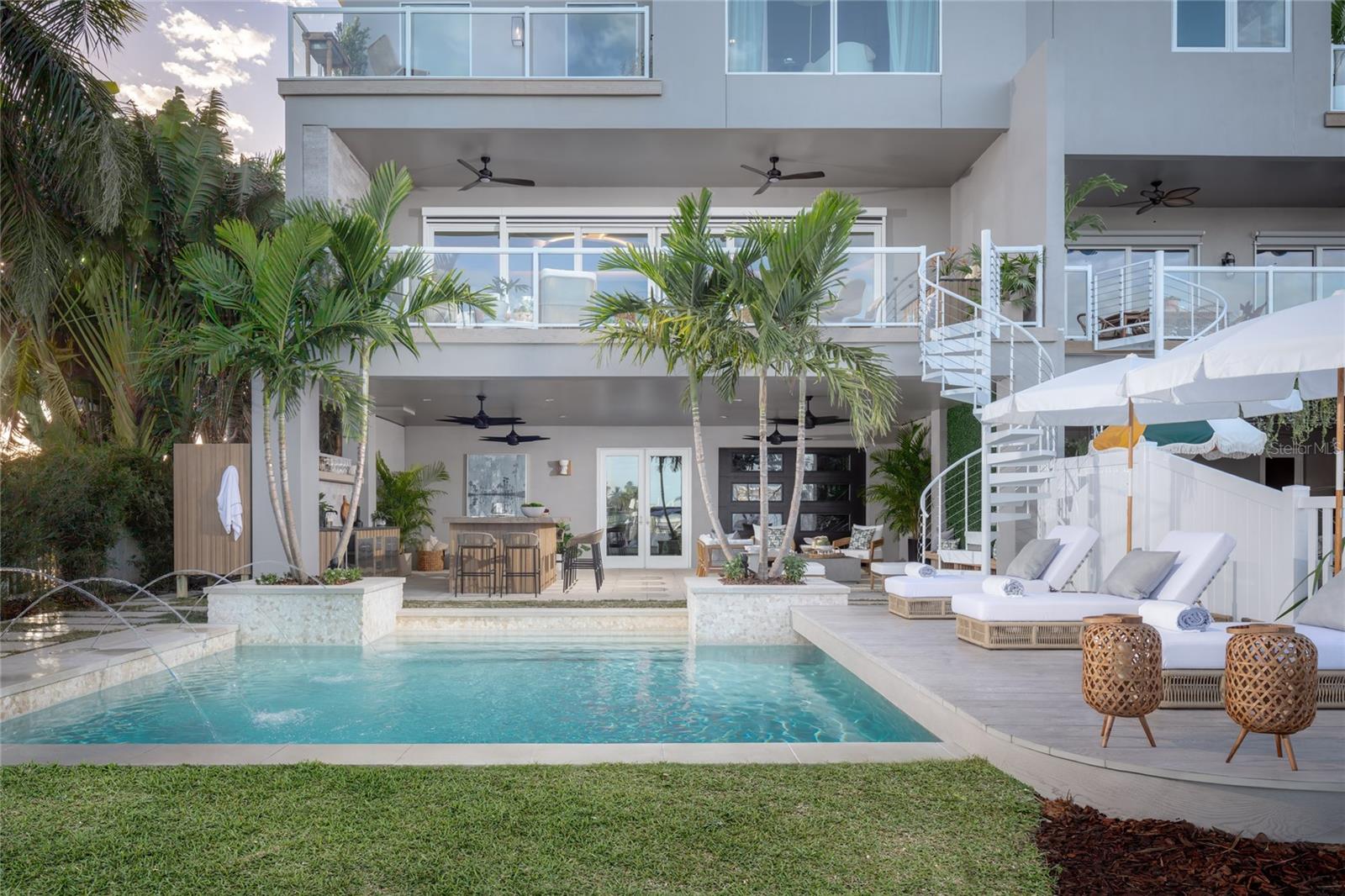 VILLA CAPRI - TI3 A CONDO - Residential