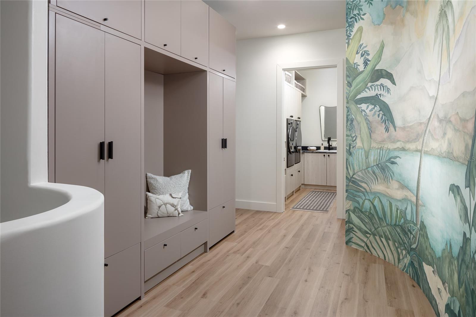 VILLA CAPRI - TI3 A CONDO - Residential