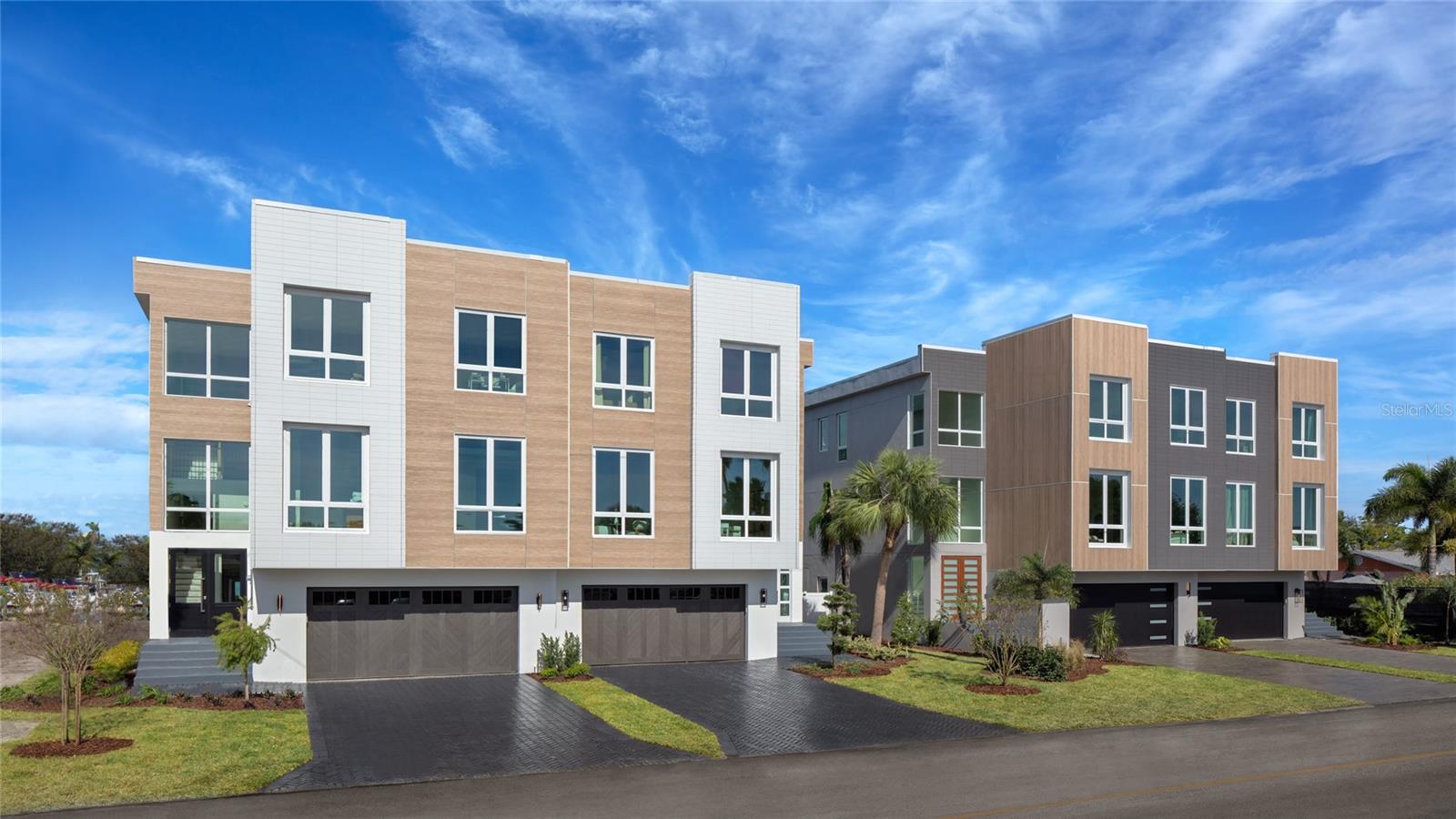 VILLA CAPRI - TI3 A CONDO - Residential