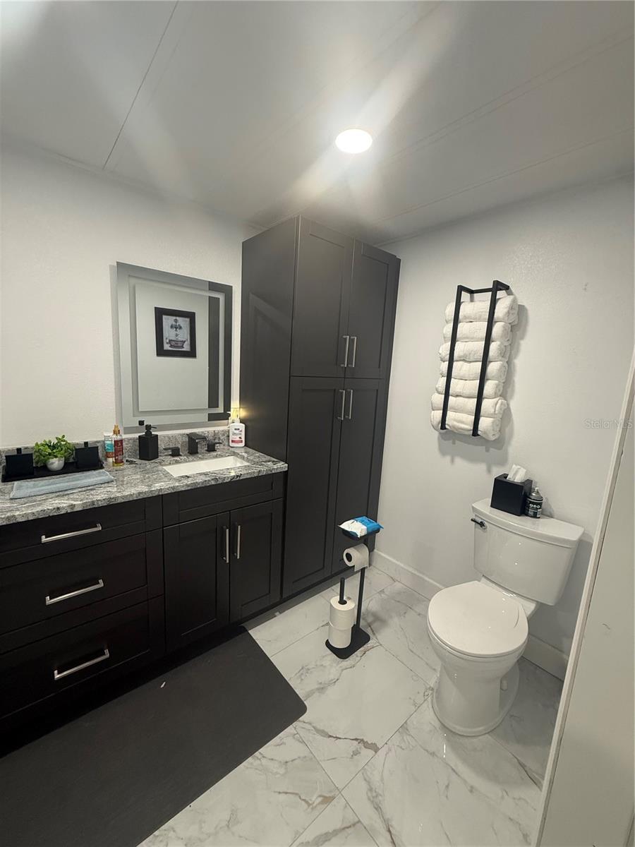 LEISURE HILLS - Residential