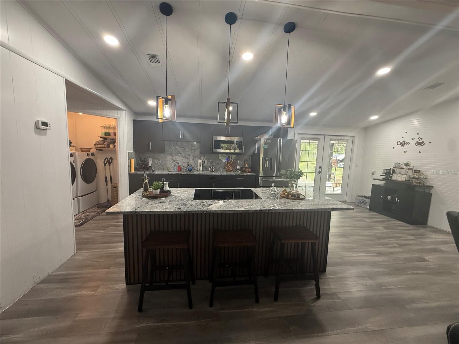 LEISURE HILLS - Residential