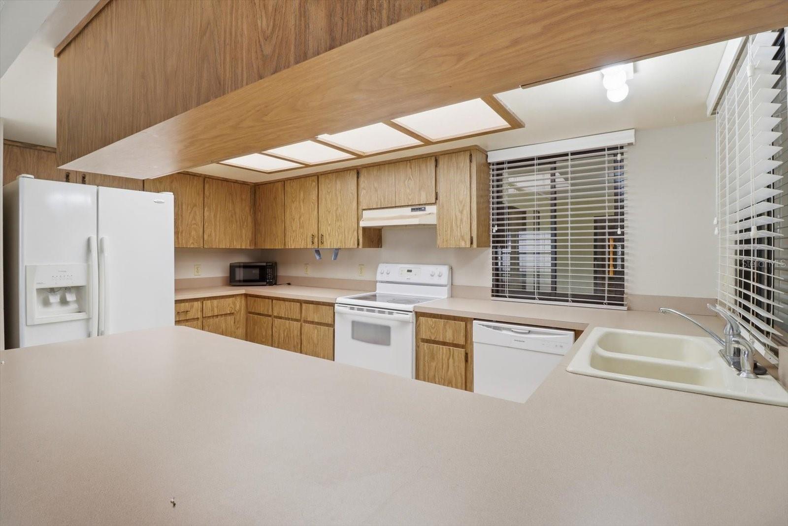 FLYING DUTCHMAN ESTATES PH 01 - Residential