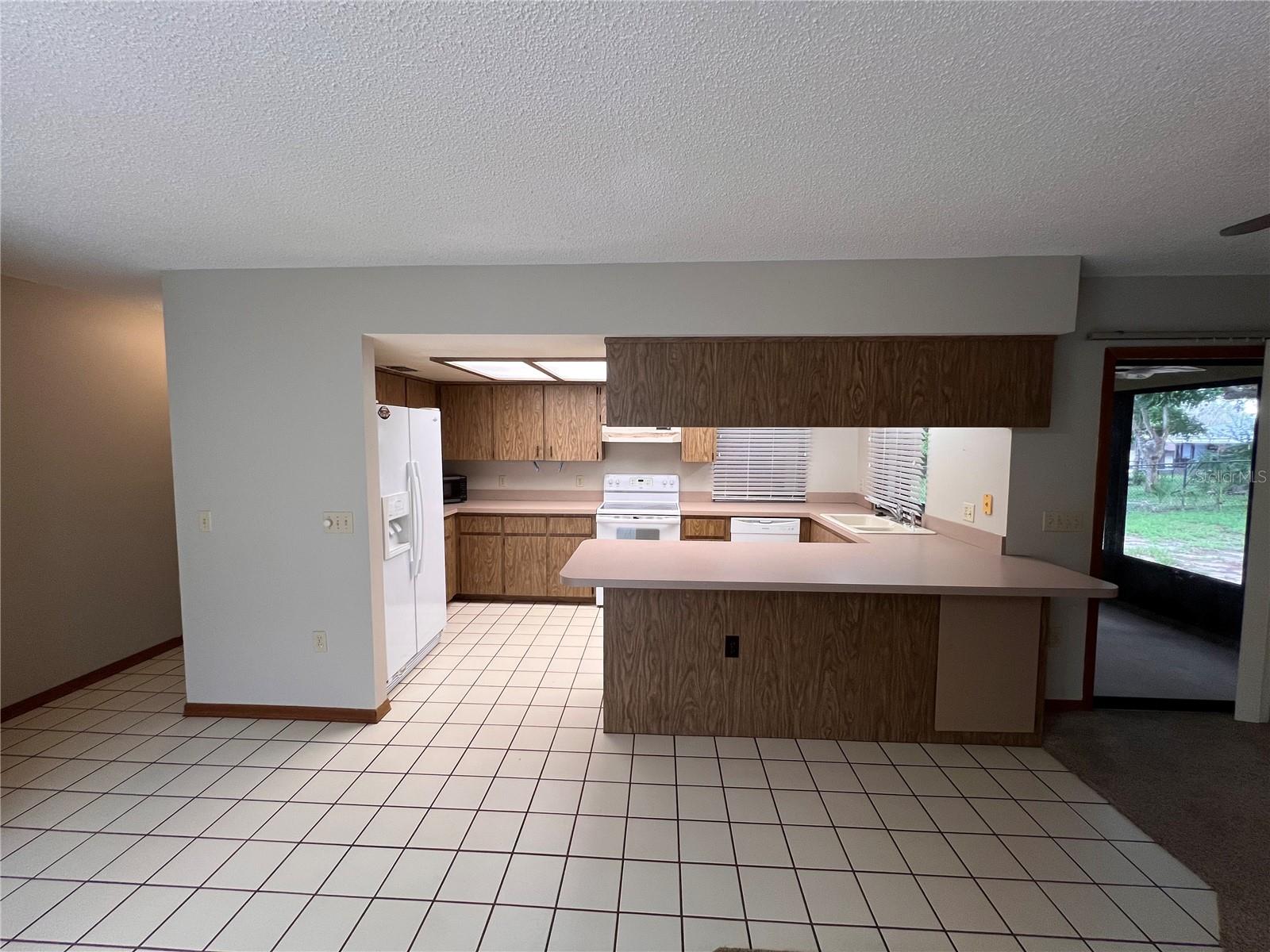 FLYING DUTCHMAN ESTATES PH 01 - Residential
