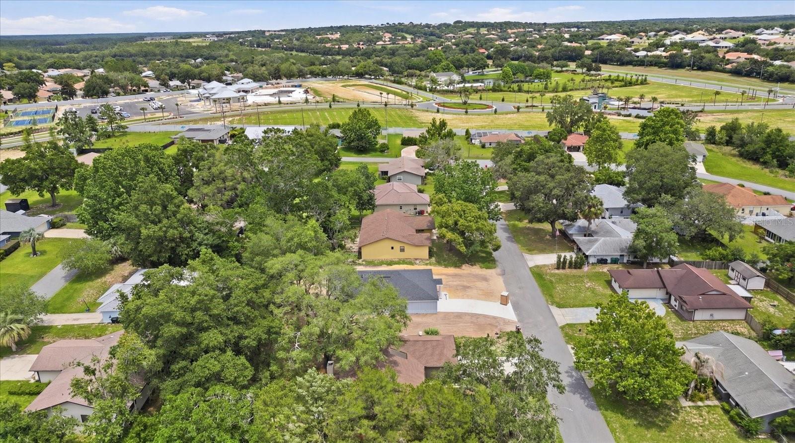 FLYING DUTCHMAN ESTATES PH 01 - Residential