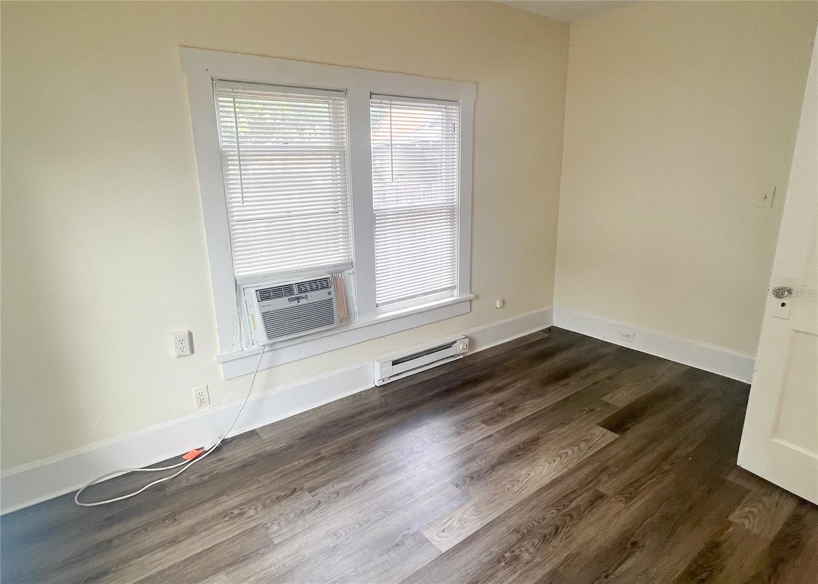 KINYON & WOODS ADD - Residential Income