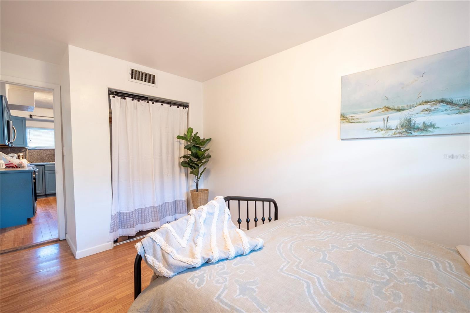 KINYON & WOODS ADD - Residential Income