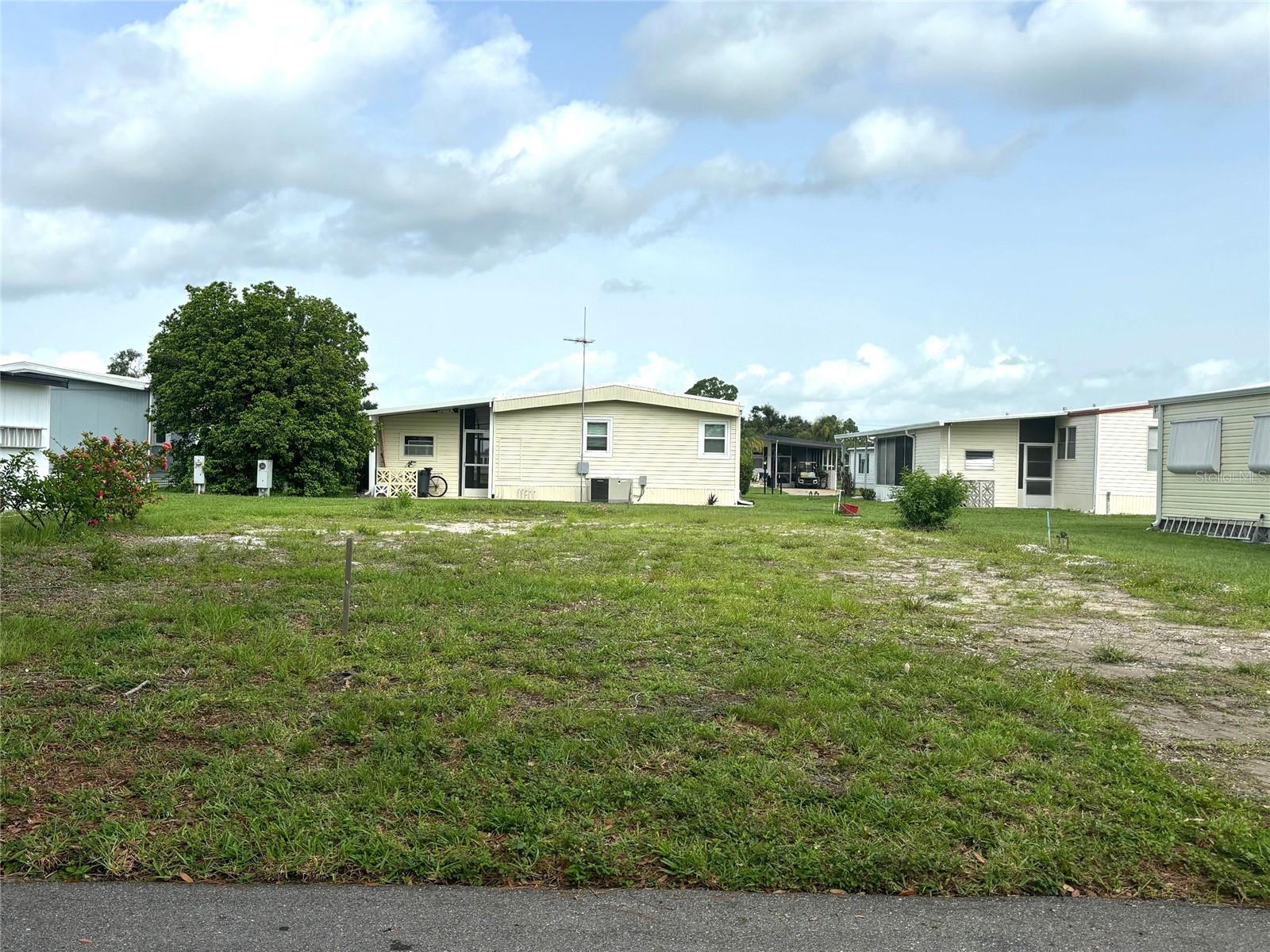 LA CASA MHP CO-OP - Land