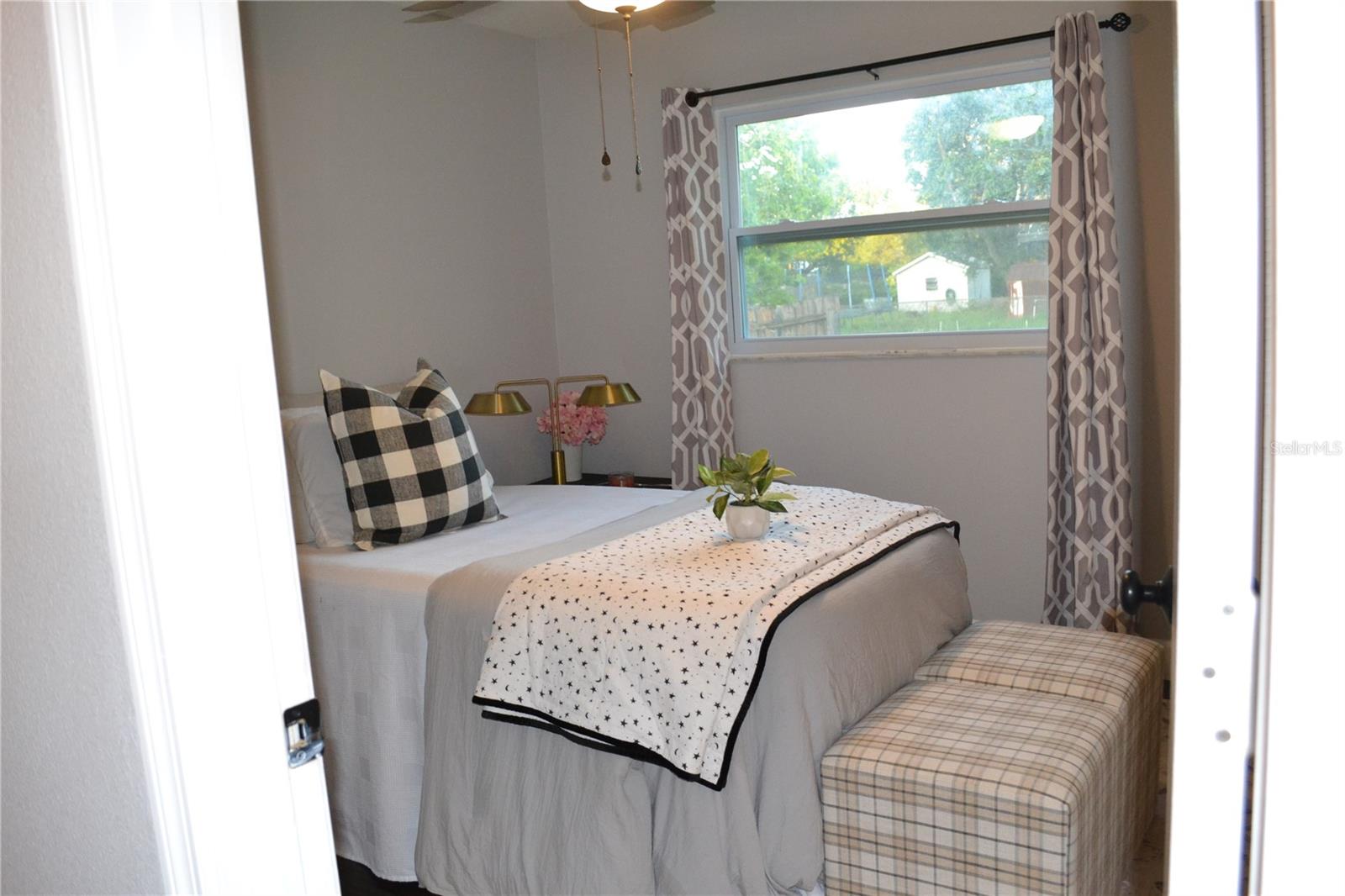 DELTONA LAKES UN 05 - Residential