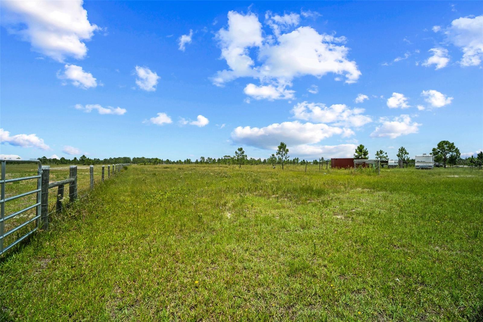 ACREAGE - Land