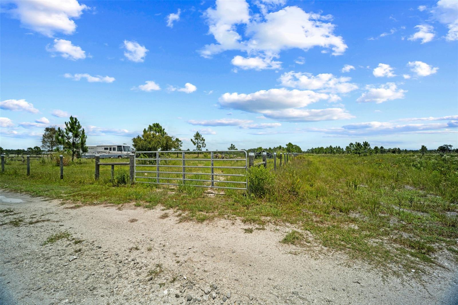 ACREAGE - Land