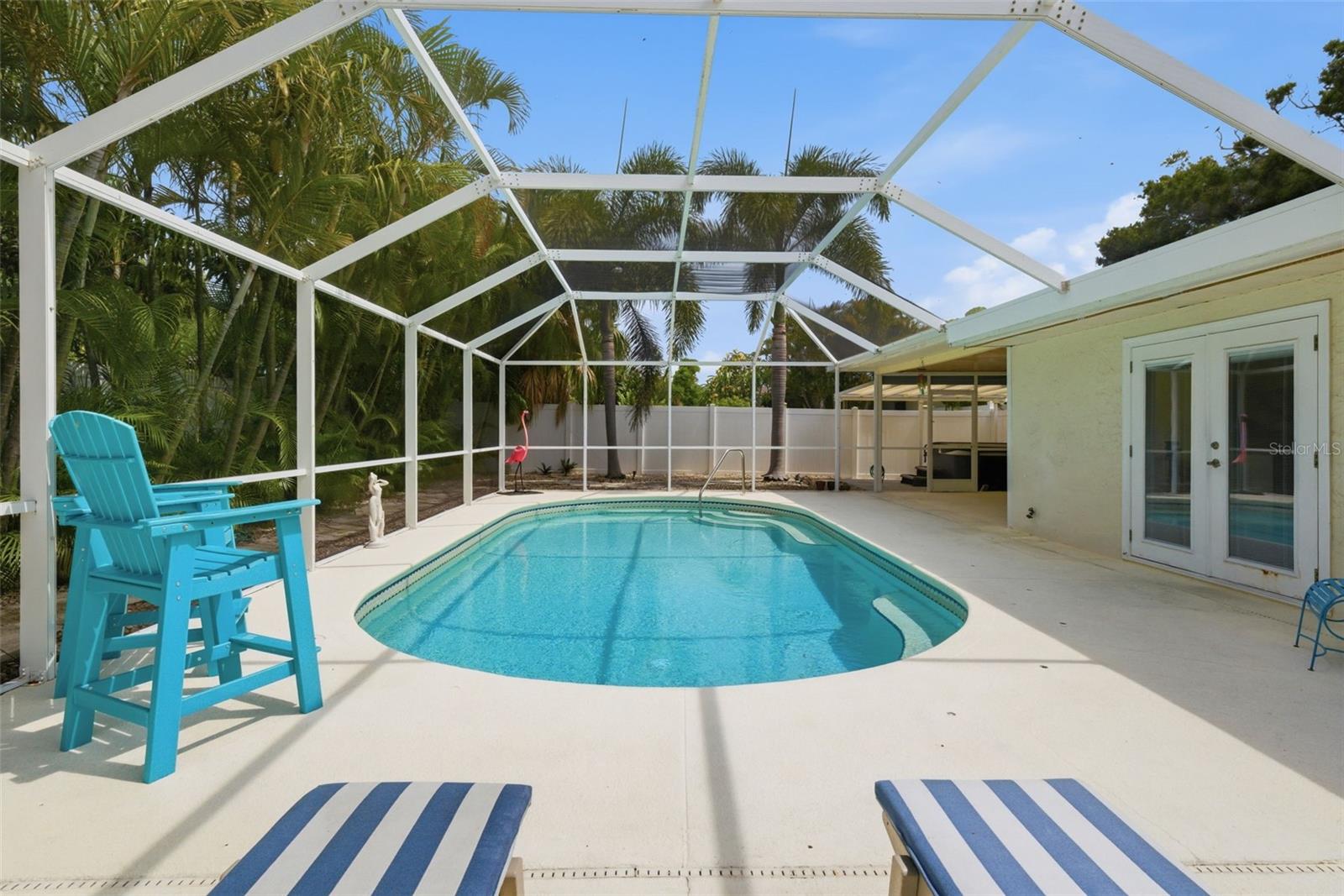PINE LAKES - Residential