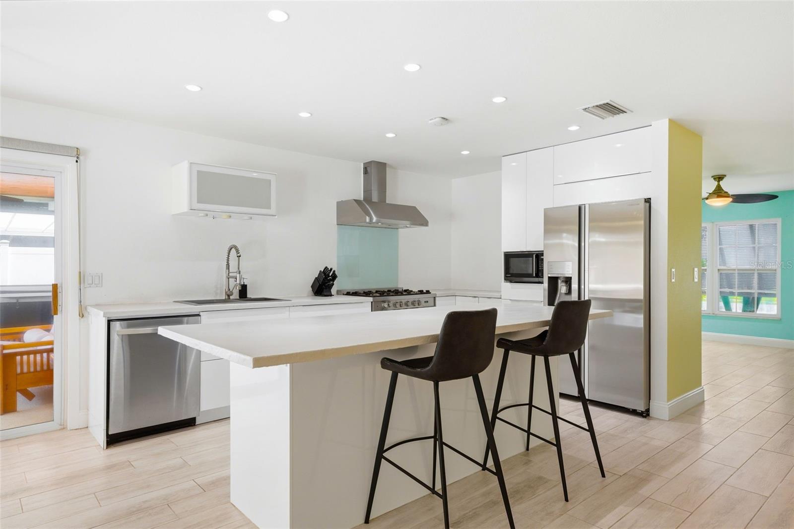 PINE LAKES - Residential