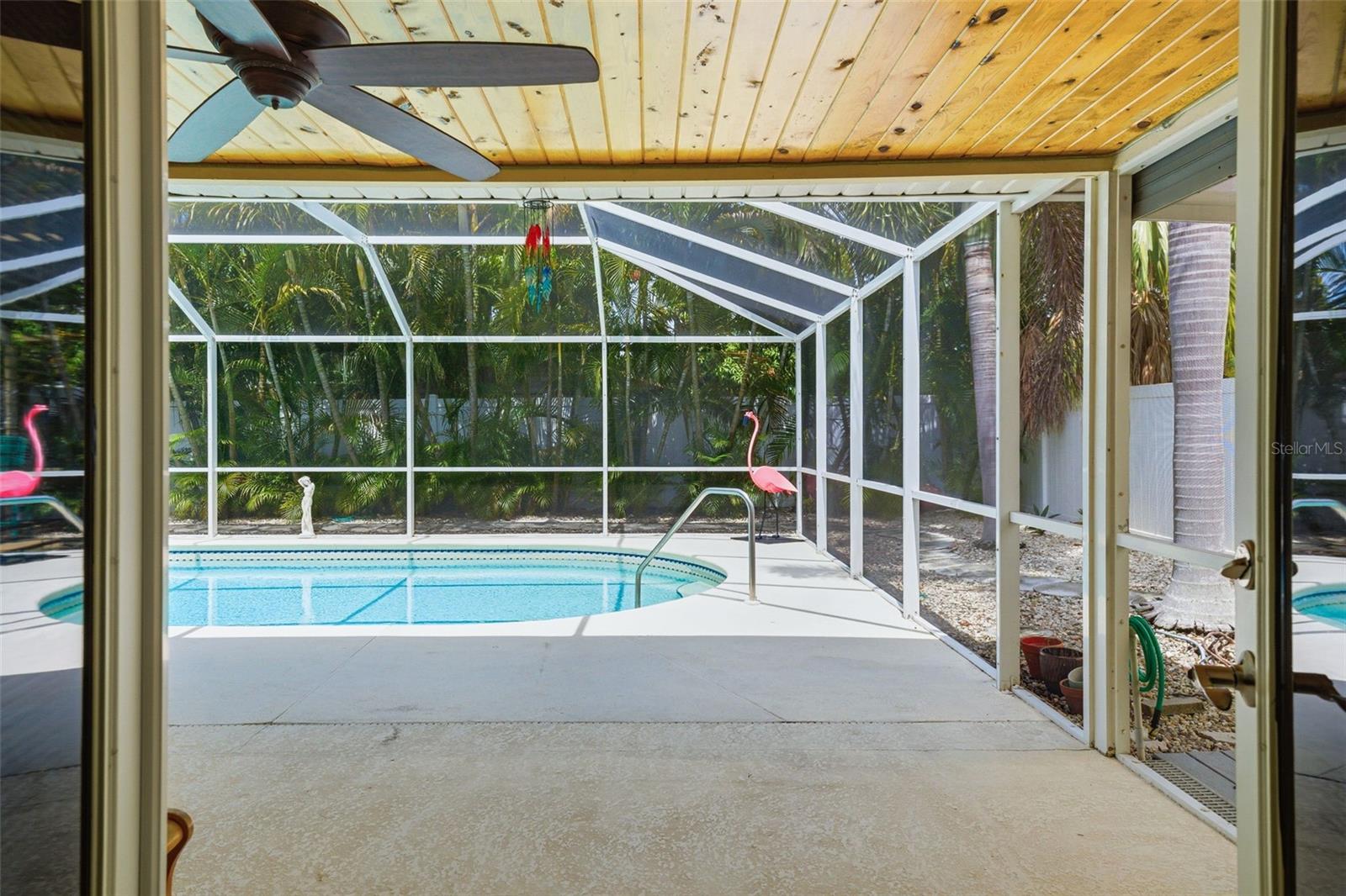 PINE LAKES - Residential