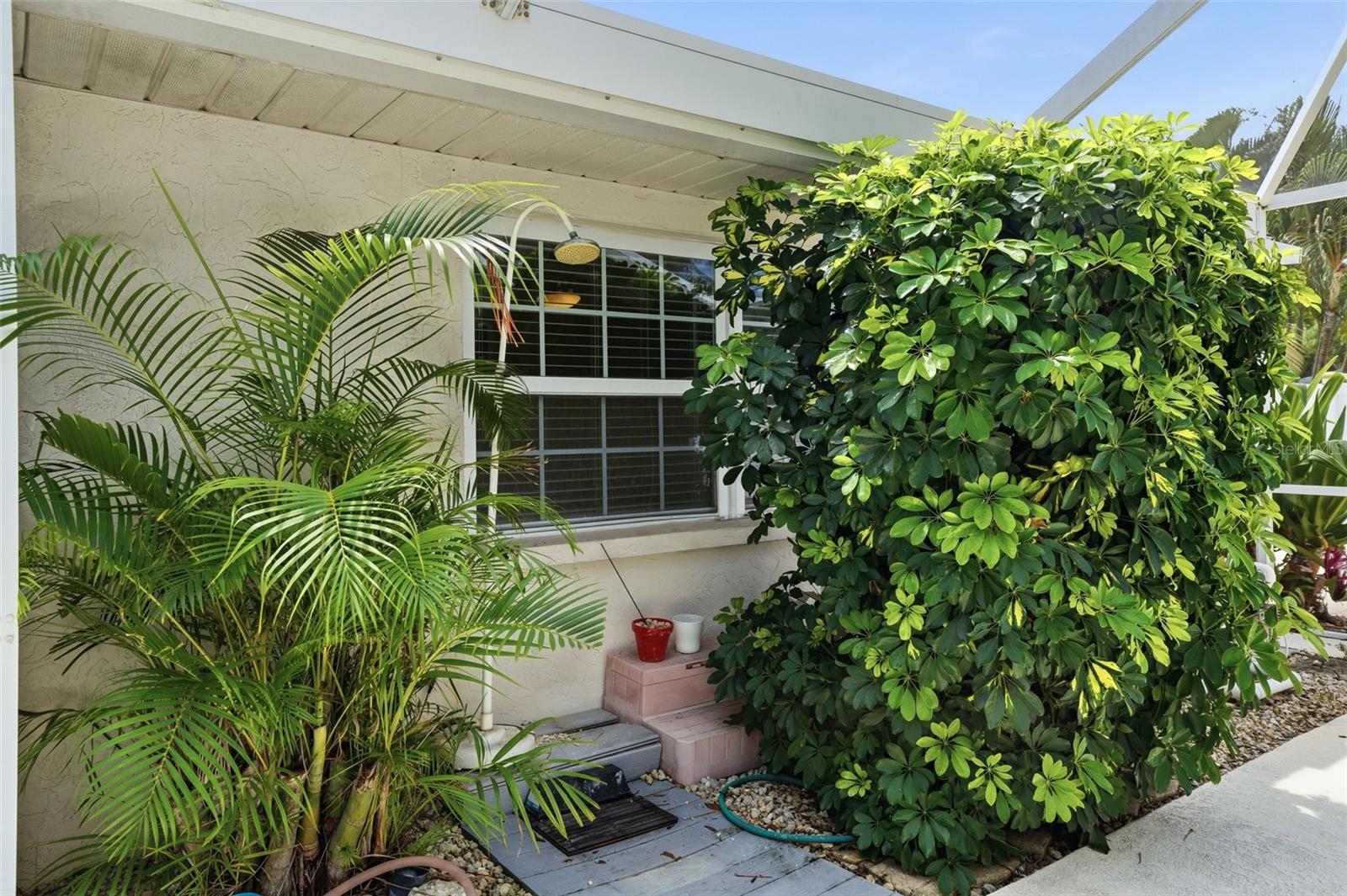 PINE LAKES - Residential