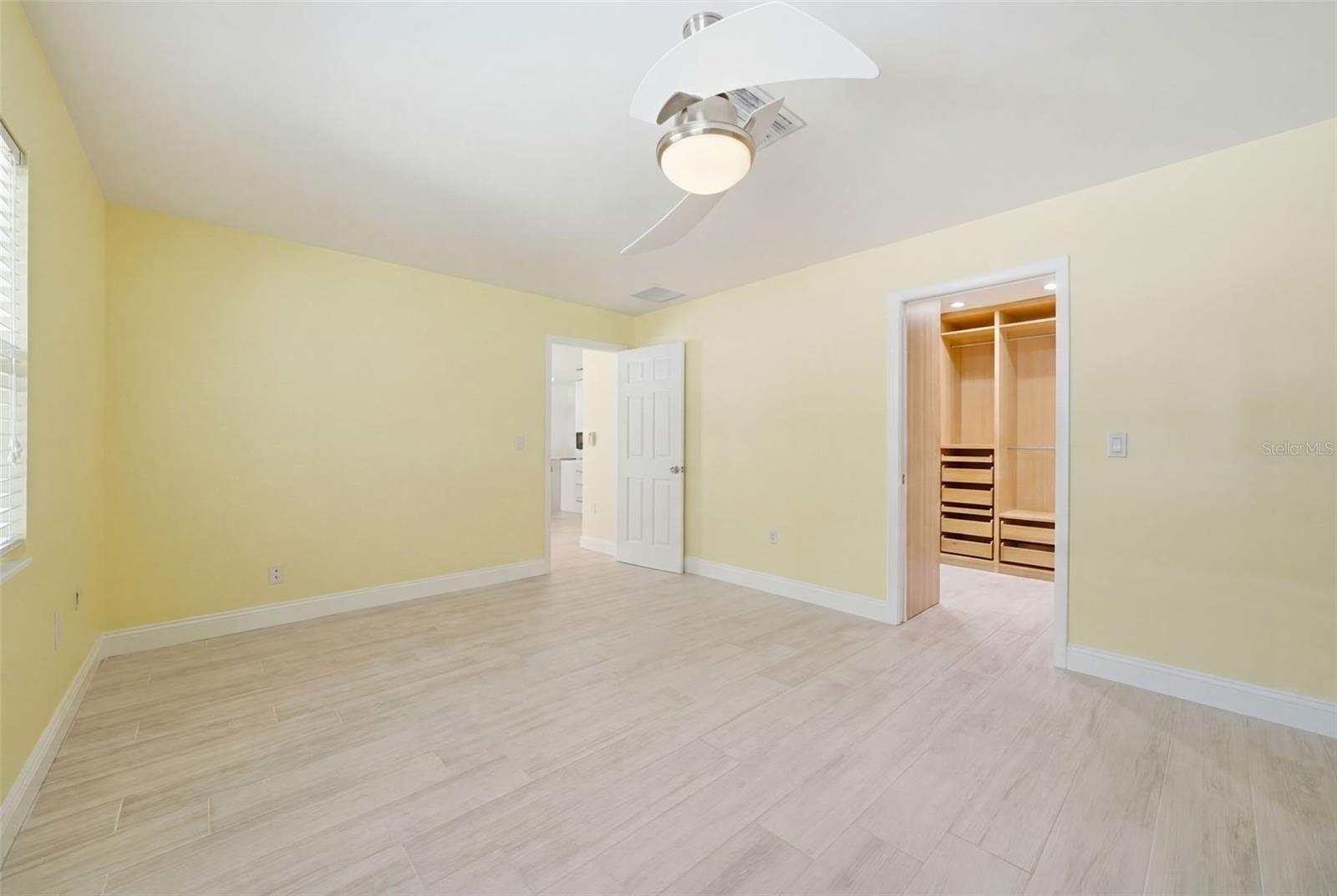 PINE LAKES - Residential
