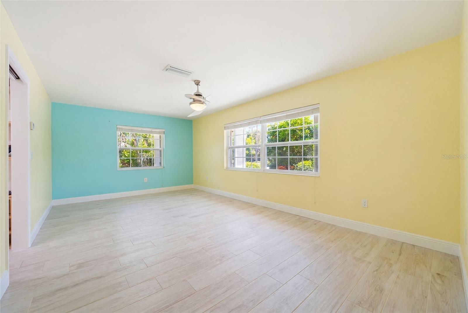 PINE LAKES - Residential