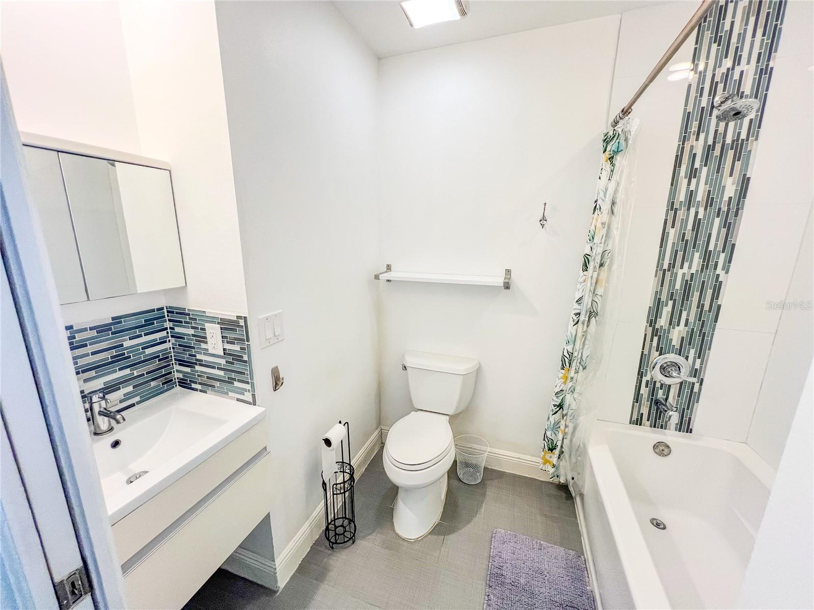 SEMINOLE PARK - Residential Lease