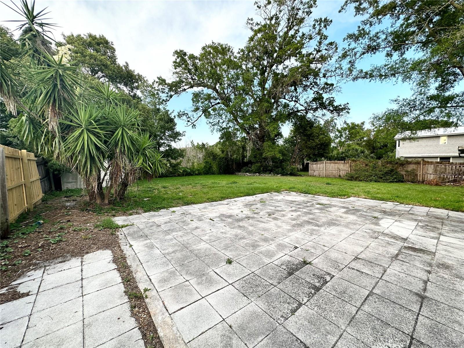 CARLSON PARK - Residential Lease