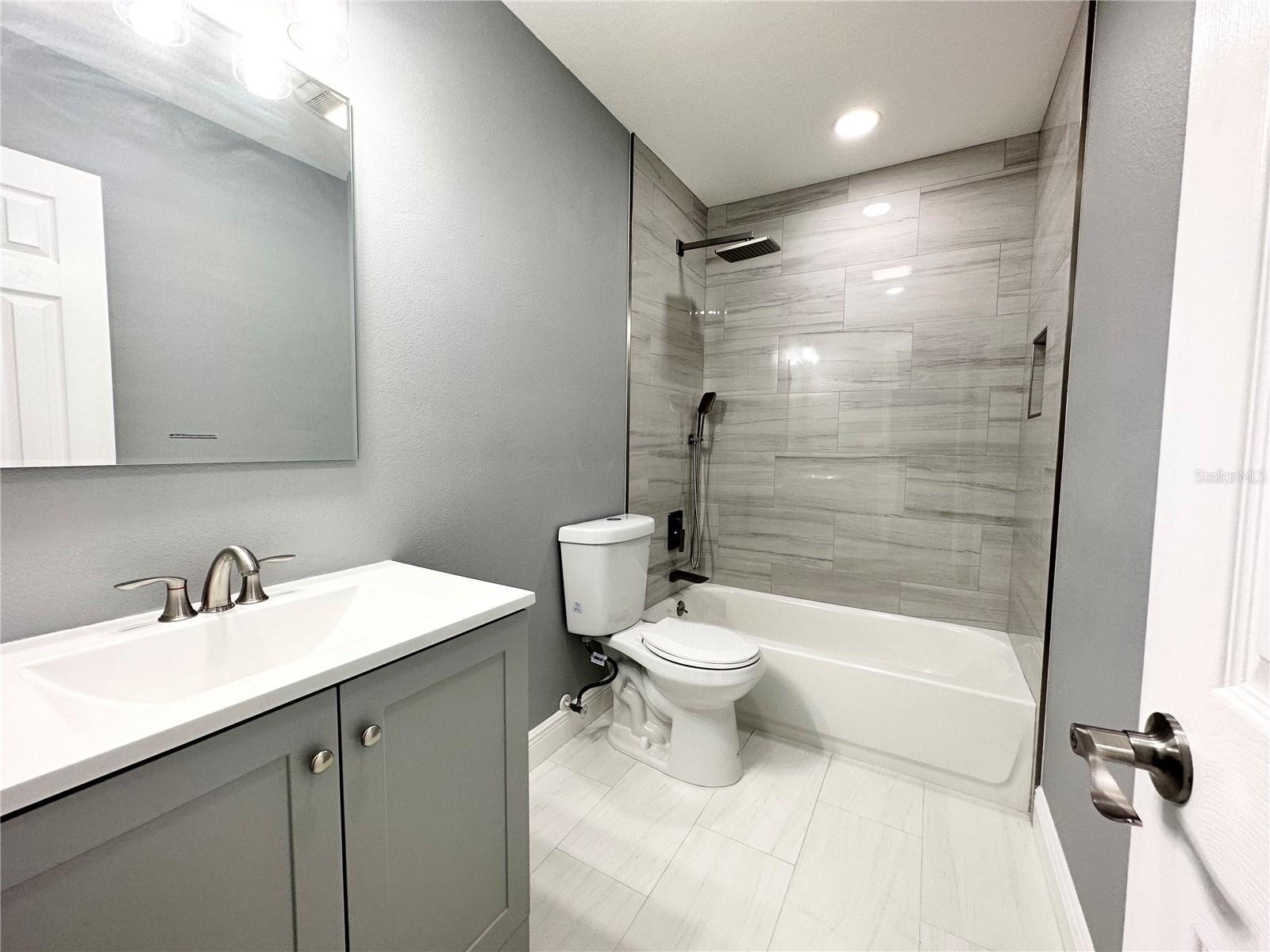 CARLSON PARK - Residential Lease
