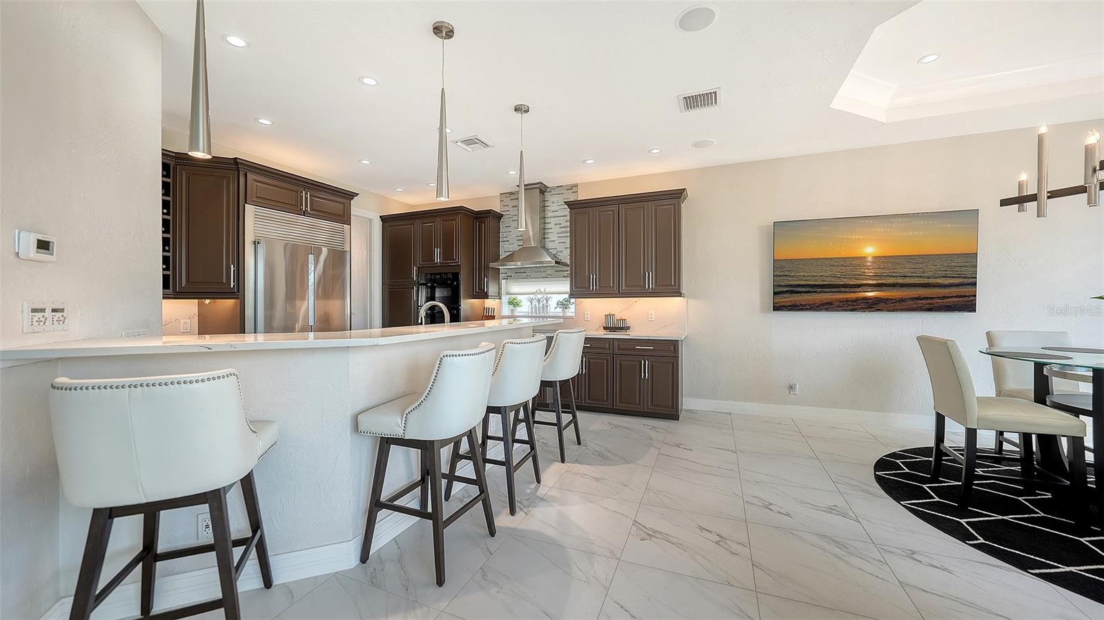 HAWKS HARBOR - Residential