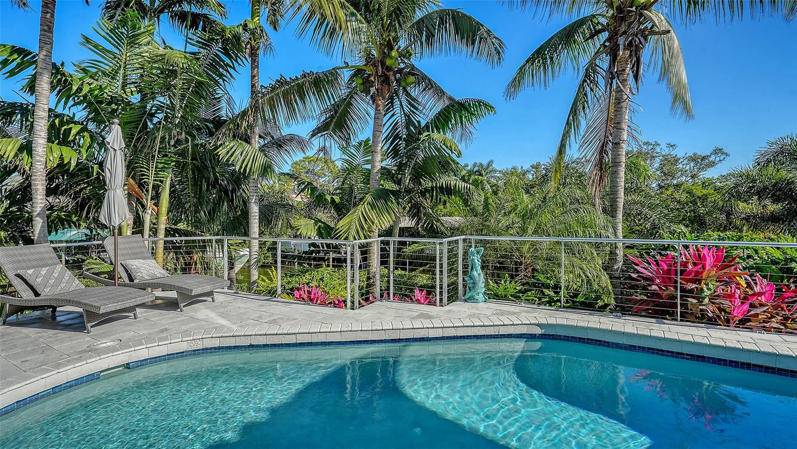 HAWKS HARBOR - Residential