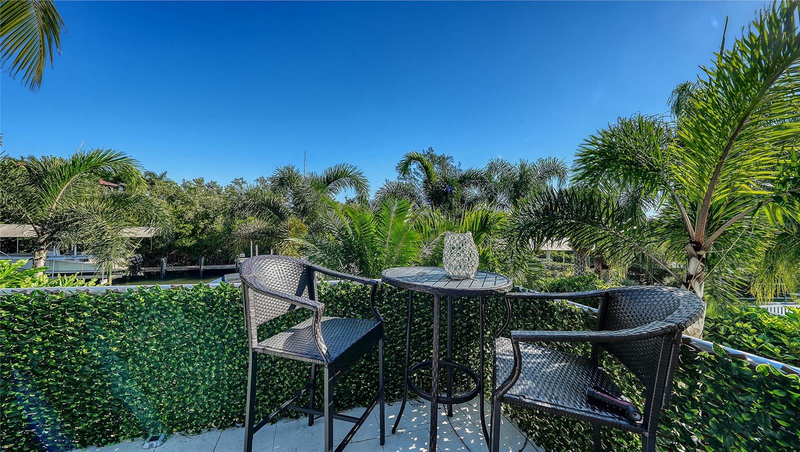 HAWKS HARBOR - Residential