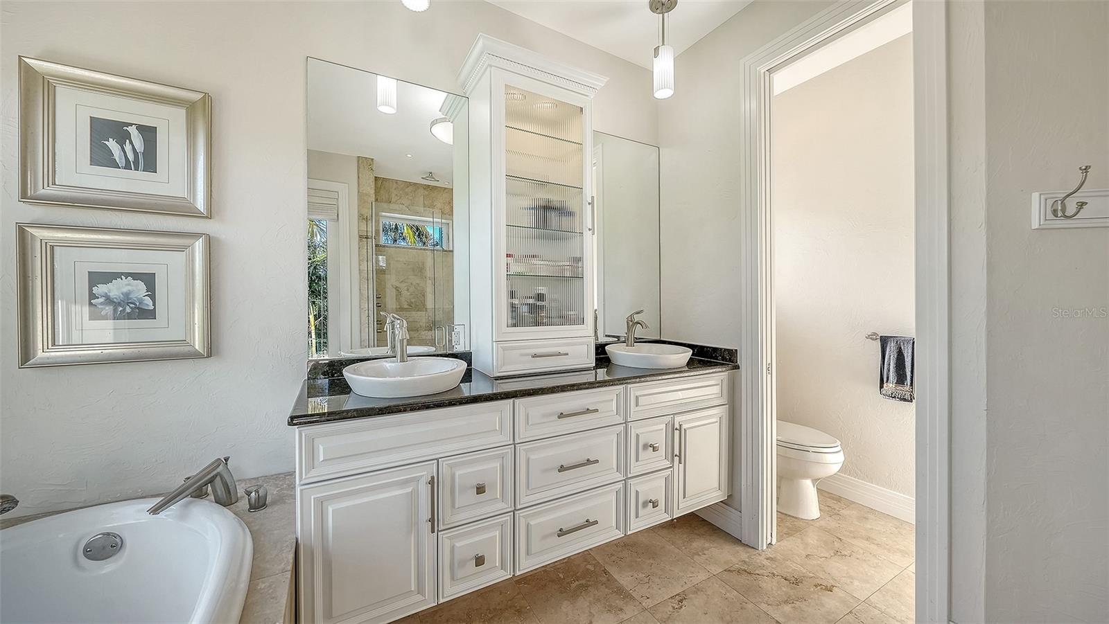 HAWKS HARBOR - Residential