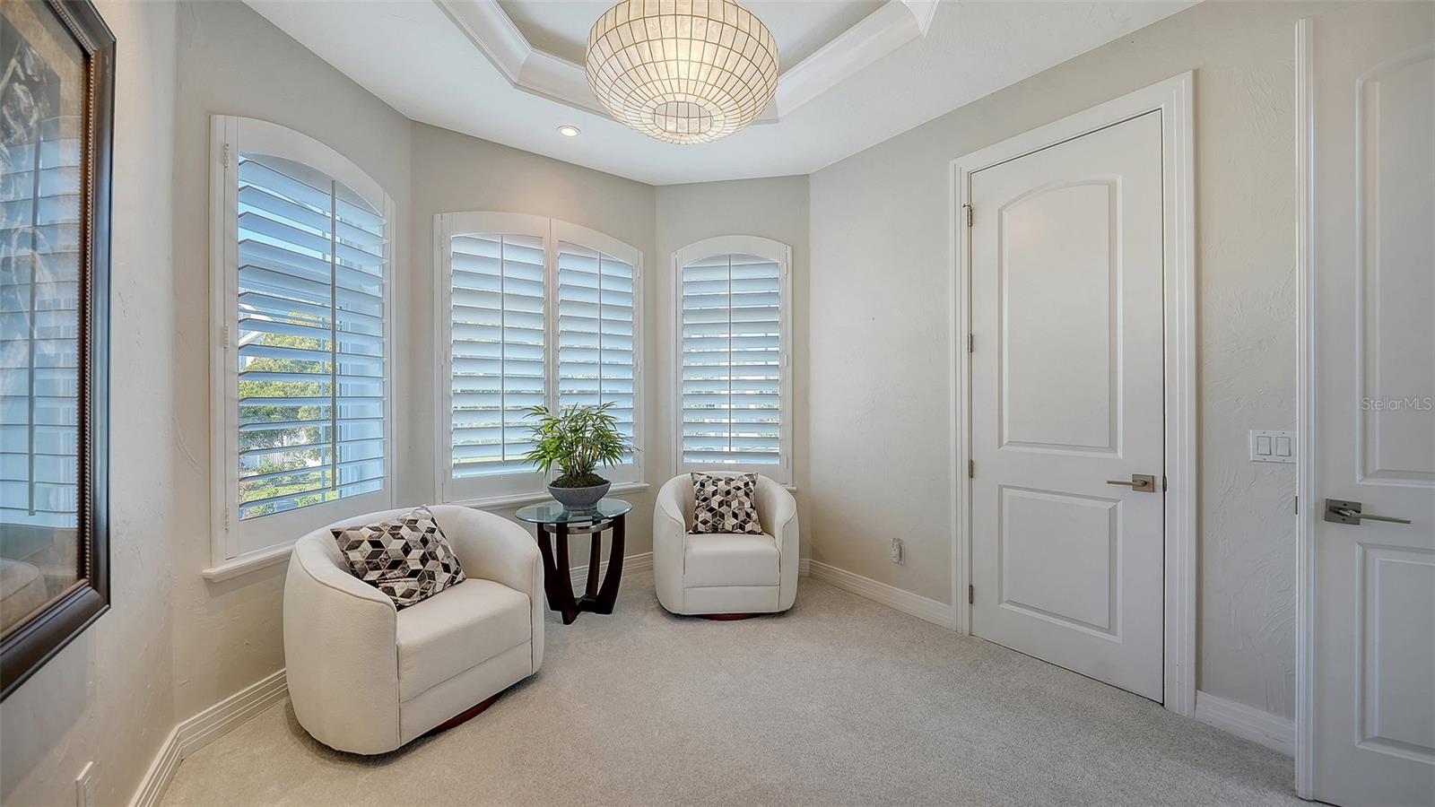 HAWKS HARBOR - Residential
