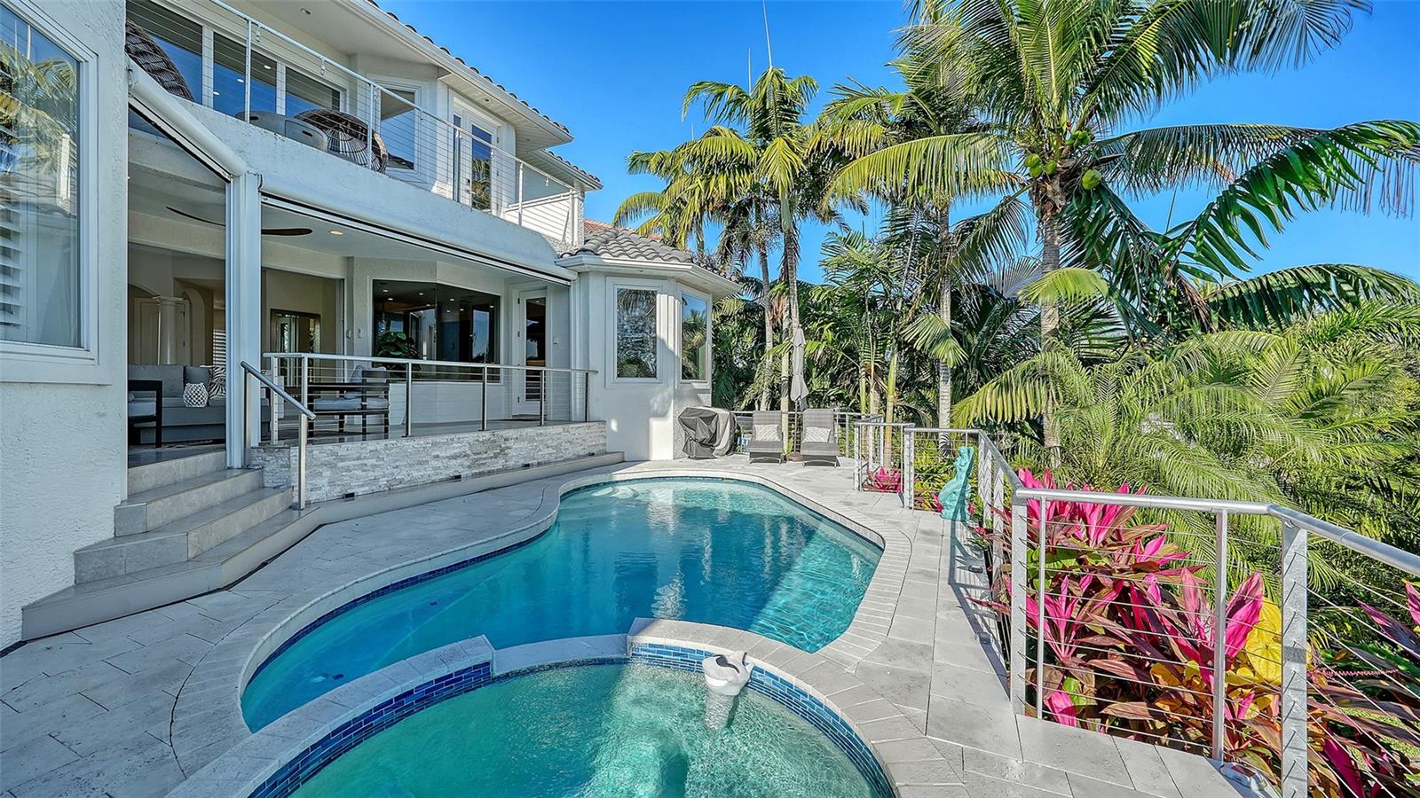 HAWKS HARBOR - Residential