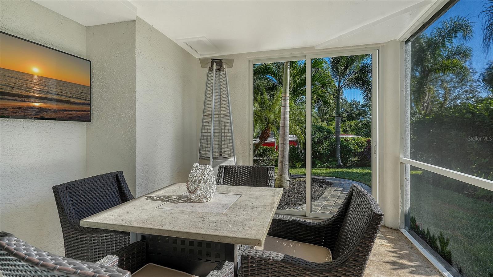 HAWKS HARBOR - Residential