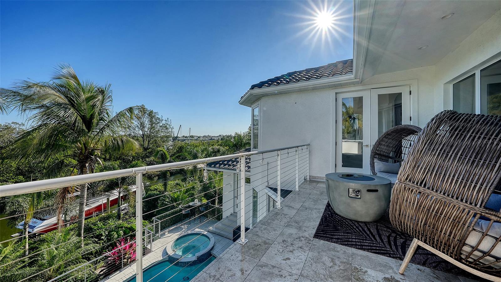 HAWKS HARBOR - Residential