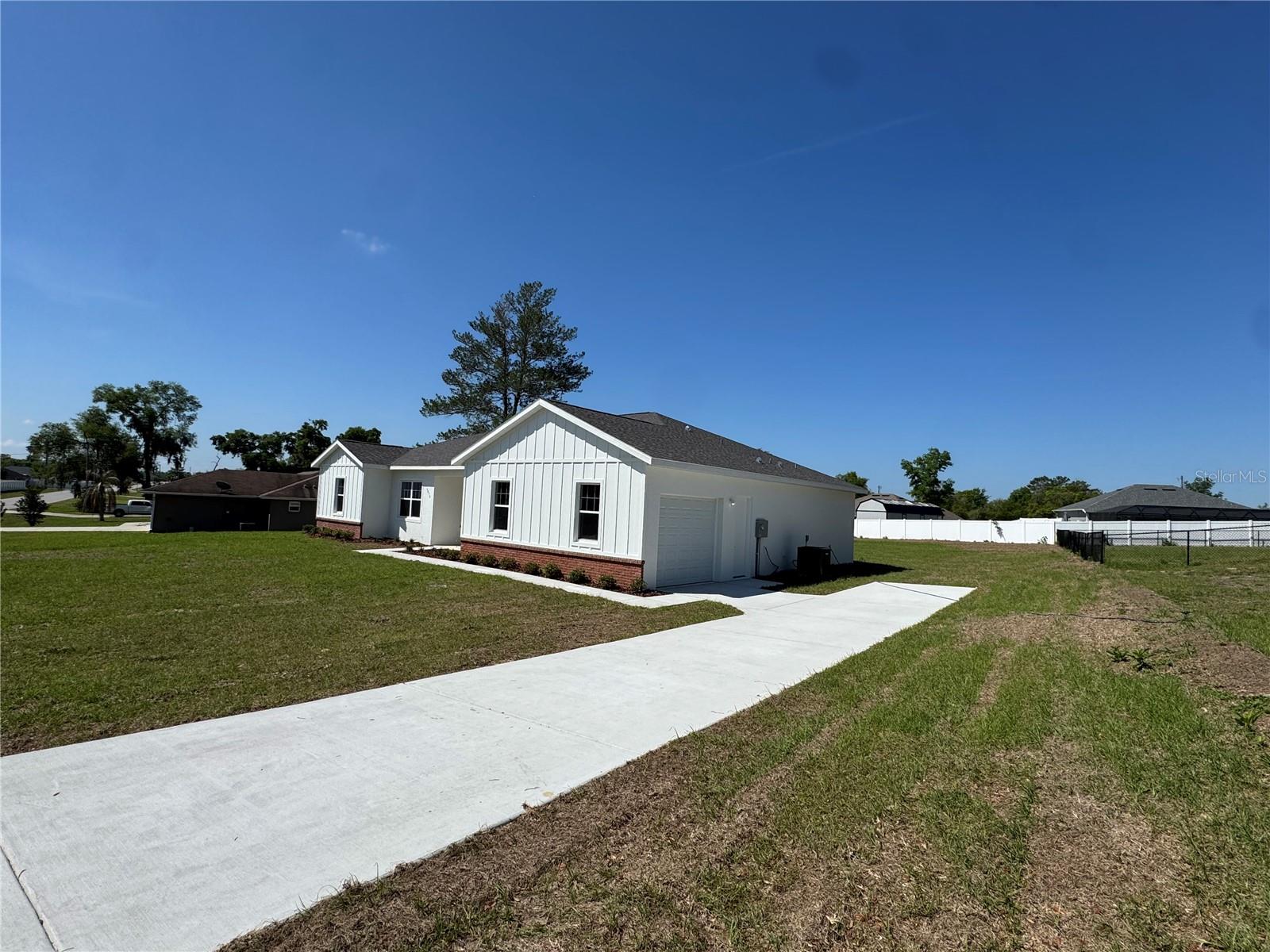 OCALA WATERWAY ESTATE - Residential