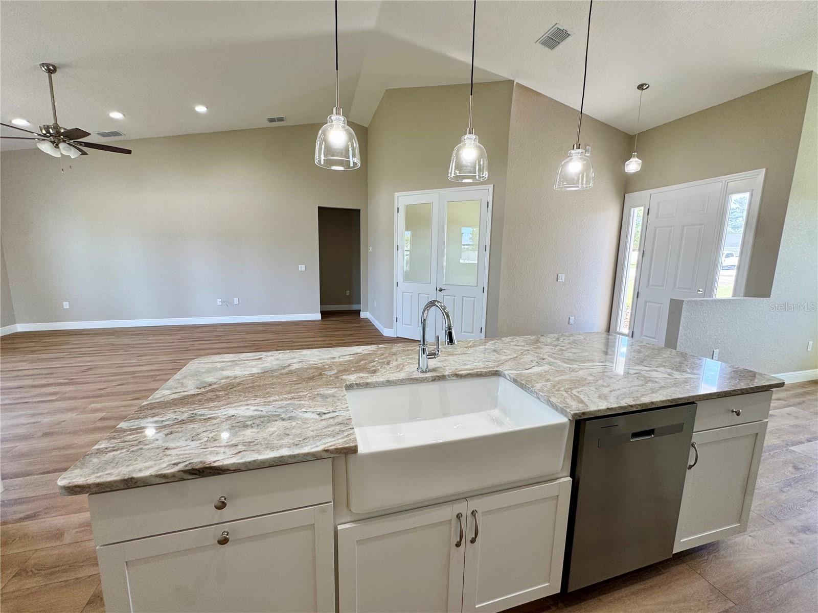 OCALA WATERWAY ESTATE - Residential