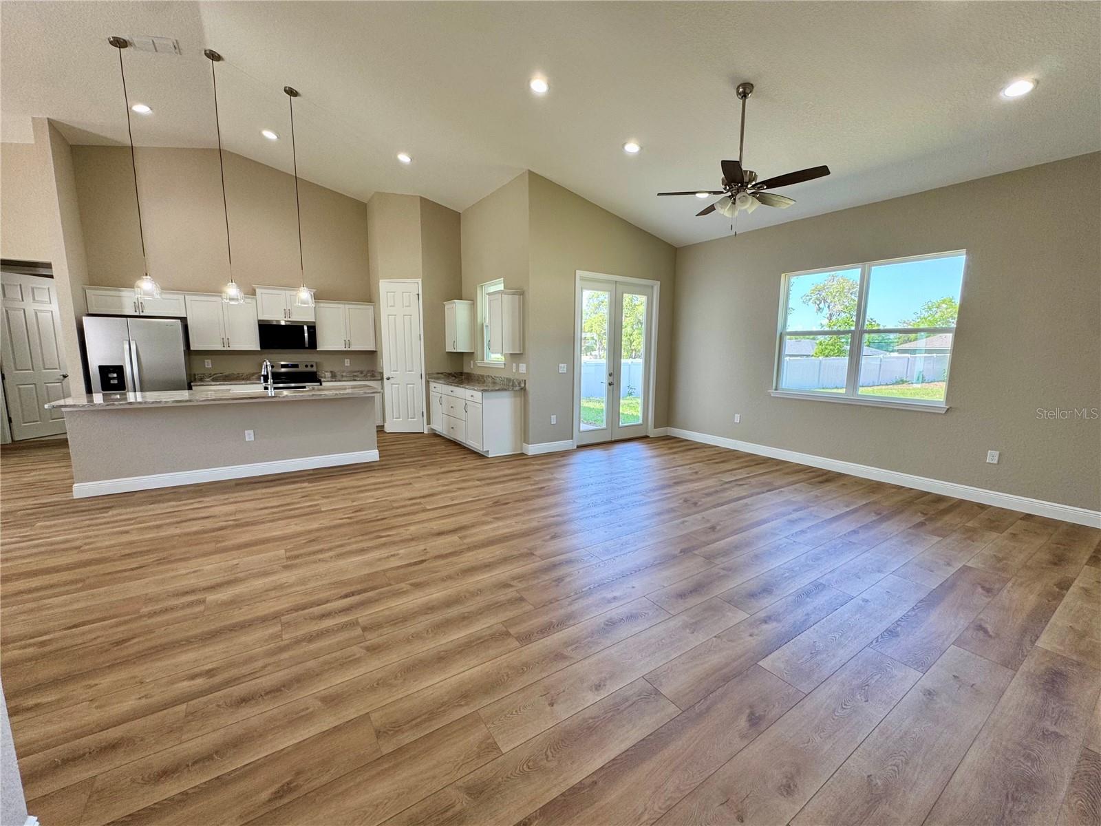 OCALA WATERWAY ESTATE - Residential