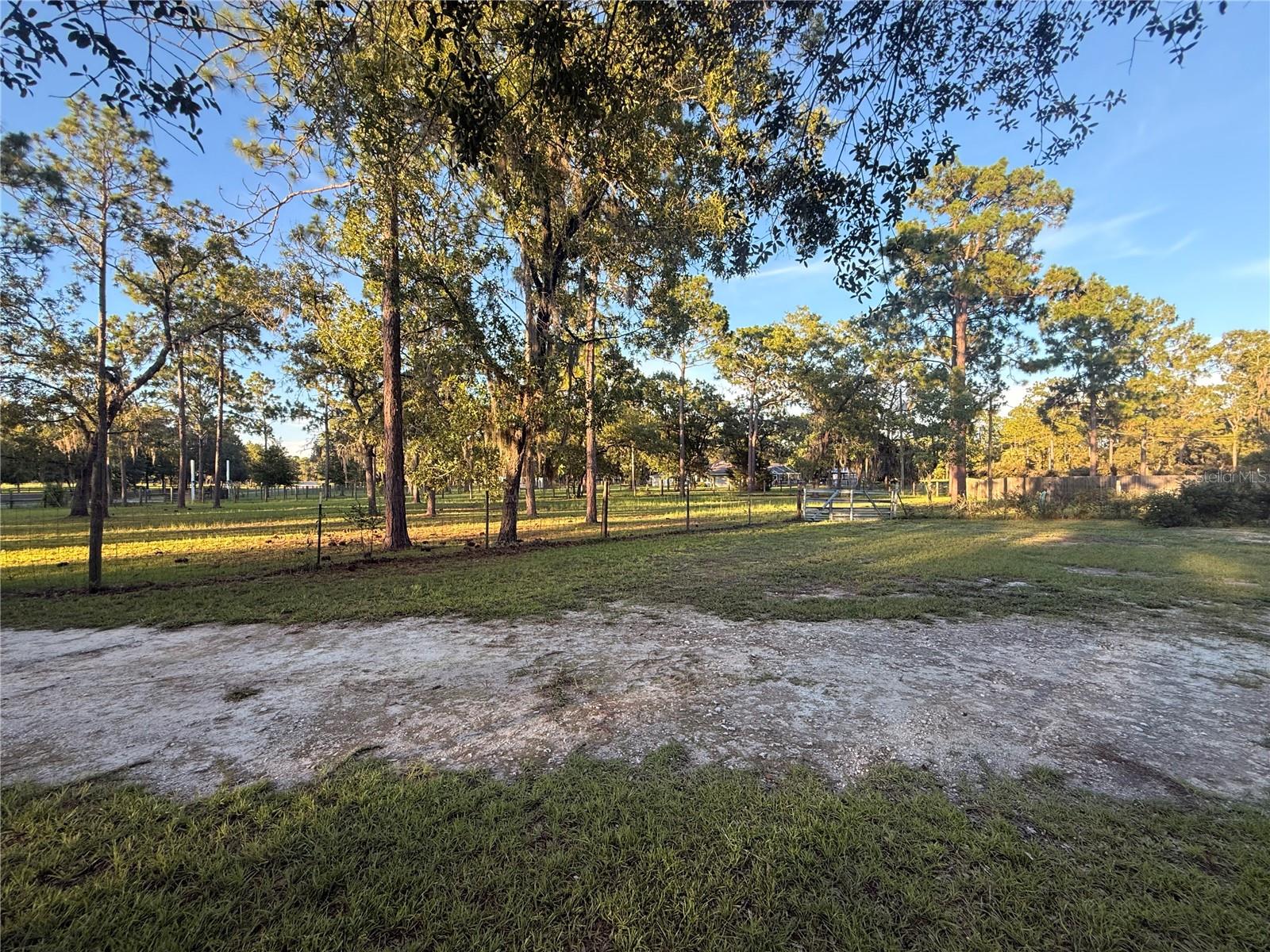 FOX GROVE FARMS - Residential