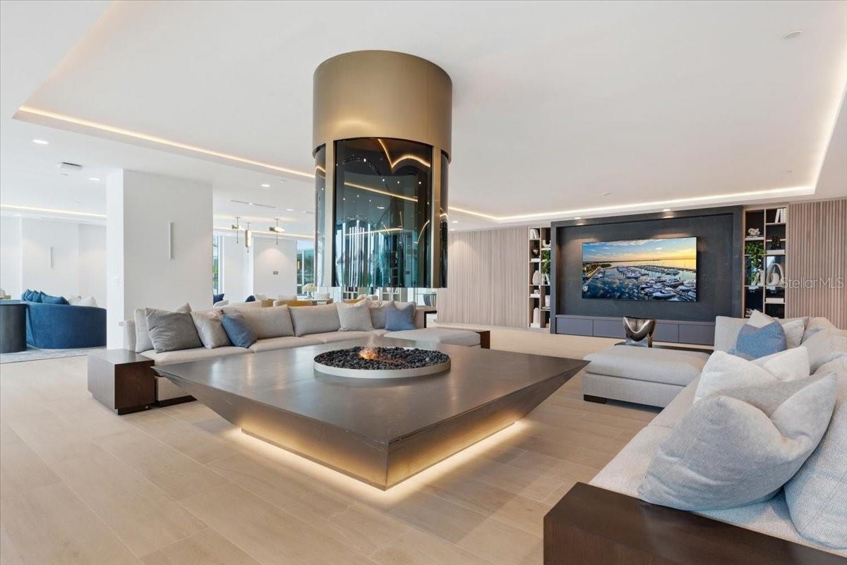 WESTSHORE YACHT CLUB, AQUA TOWER 1 - Residential